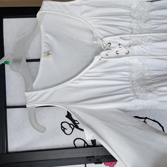 Open Shoulder white lace front tie blouse - Picture 3 of 4